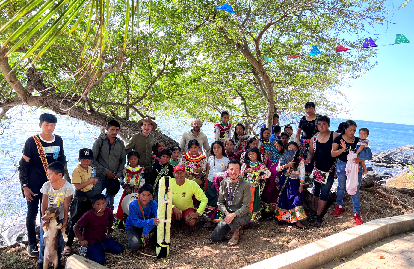 Grupo de personas en la playa